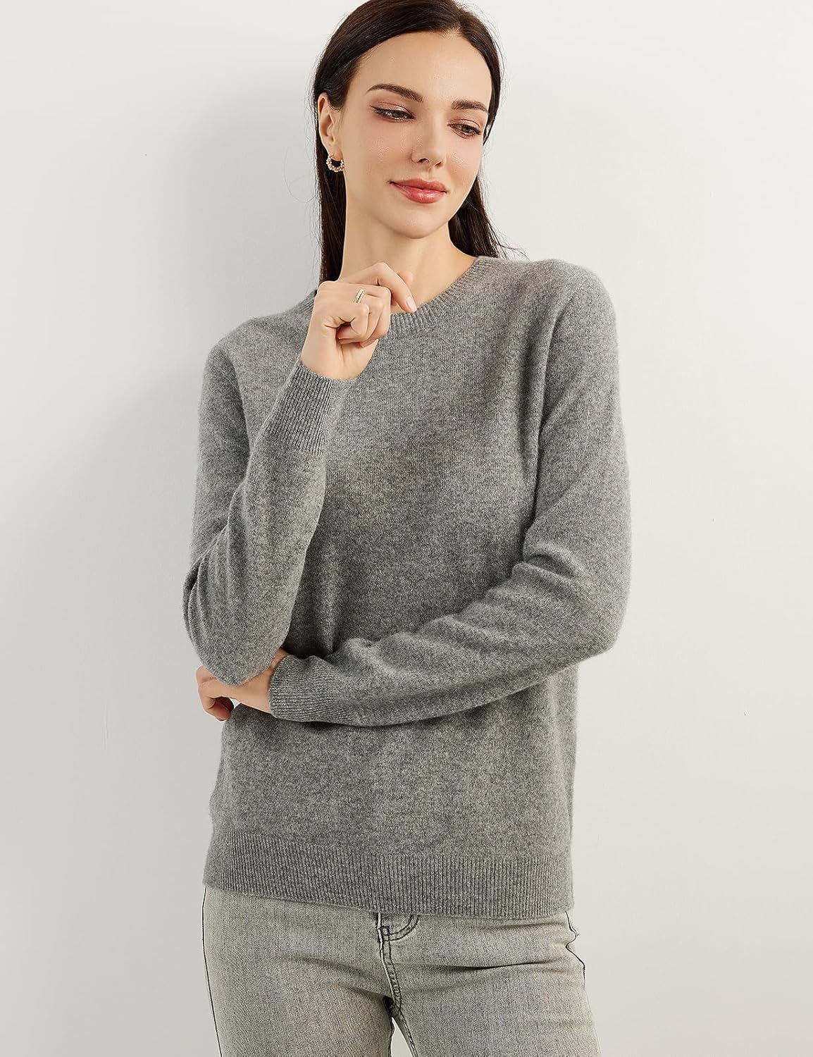 Women's luxe cashmere crew neck sweater