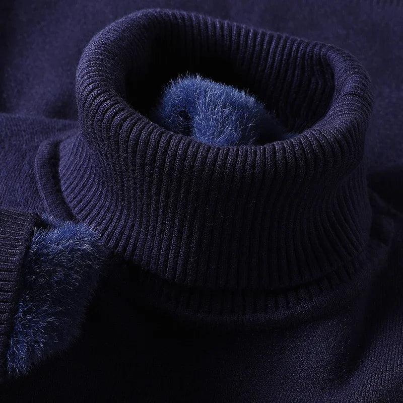 Merino wool turtleneck sweater with ribbed collar