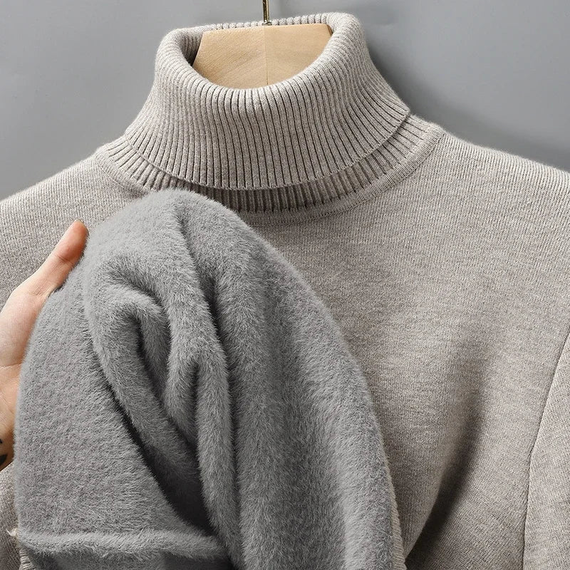 Merino wool turtleneck sweater with ribbed collar