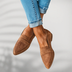 Women's slip-on moccasins featuring arch support and a non-slip sole, perfect for comfort and stability in everyday wear. 7